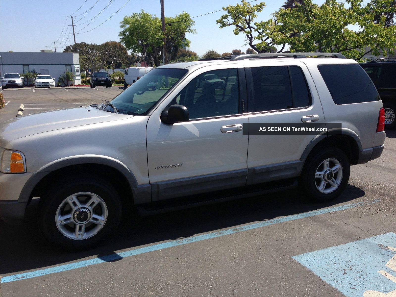 2002 ford explorer xlt sport utility 4 door 4 0l