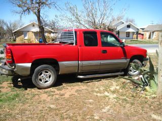 1999 Chevy Silverado Extended Cab 3 Door Body Style Red Gray All Power photo