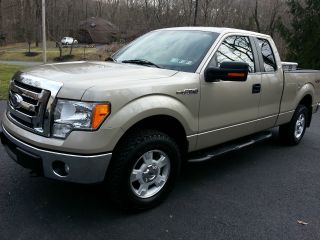 2010 Ford F - 150 Xlt Extended Cab Pickup 4 - Door 5.  4l photo