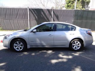 2009 Nissan Altima Hybrid Silver Loaded W / Roof photo