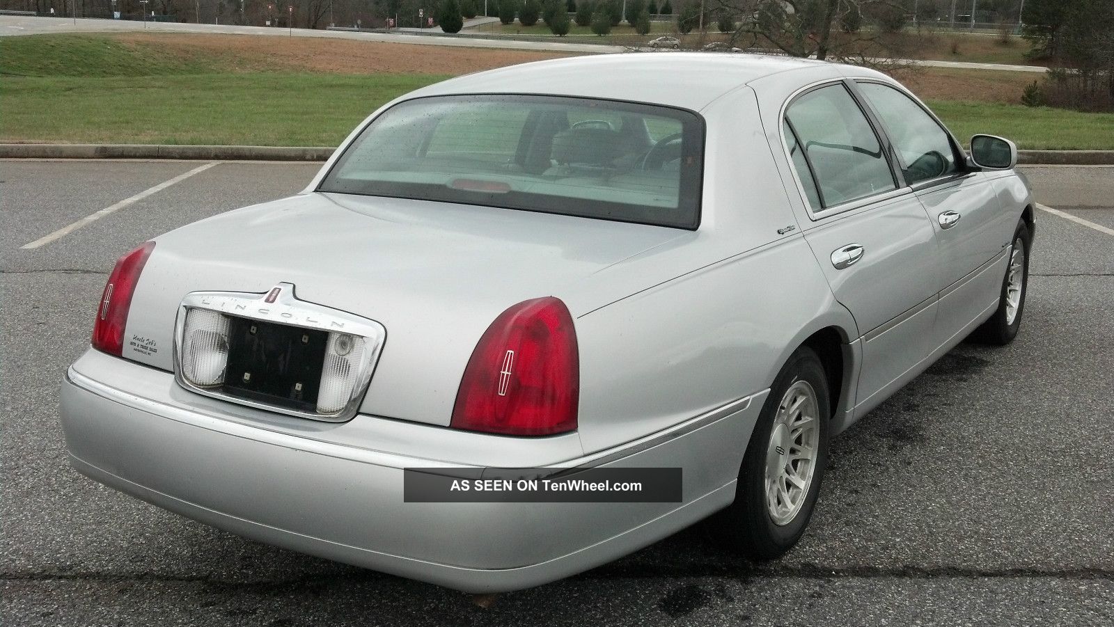 1998 Lincoln Town Car Signature