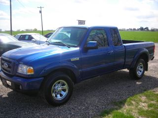 2007 Ford Ranger Sport,  Extended Cab Pickup 4 - Door 3.  0l photo