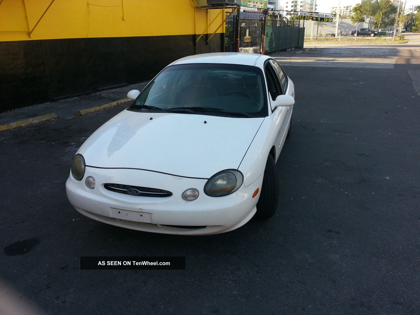 1999 Ford taurus se sedan gas mileage