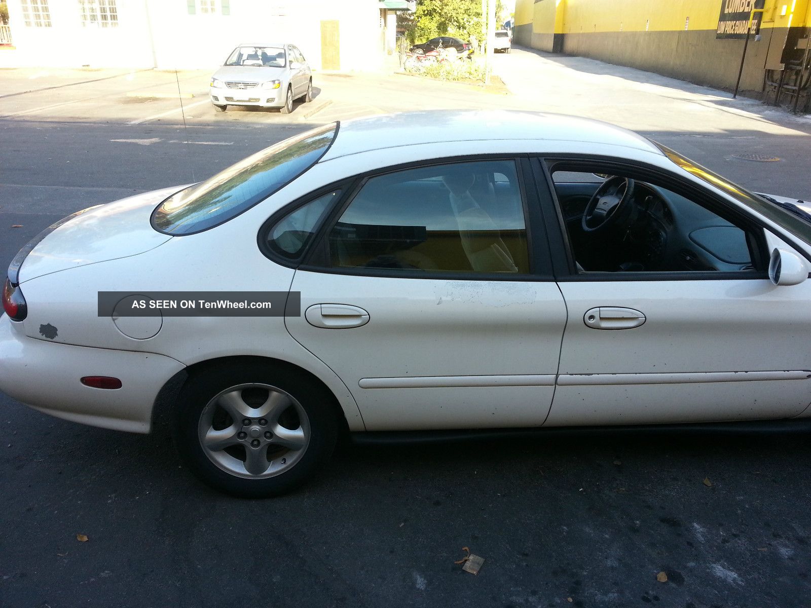 1999 Ford taurus wheel base