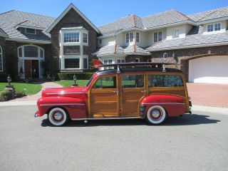 1948 Ford Deluxe Woodie Wagon photo
