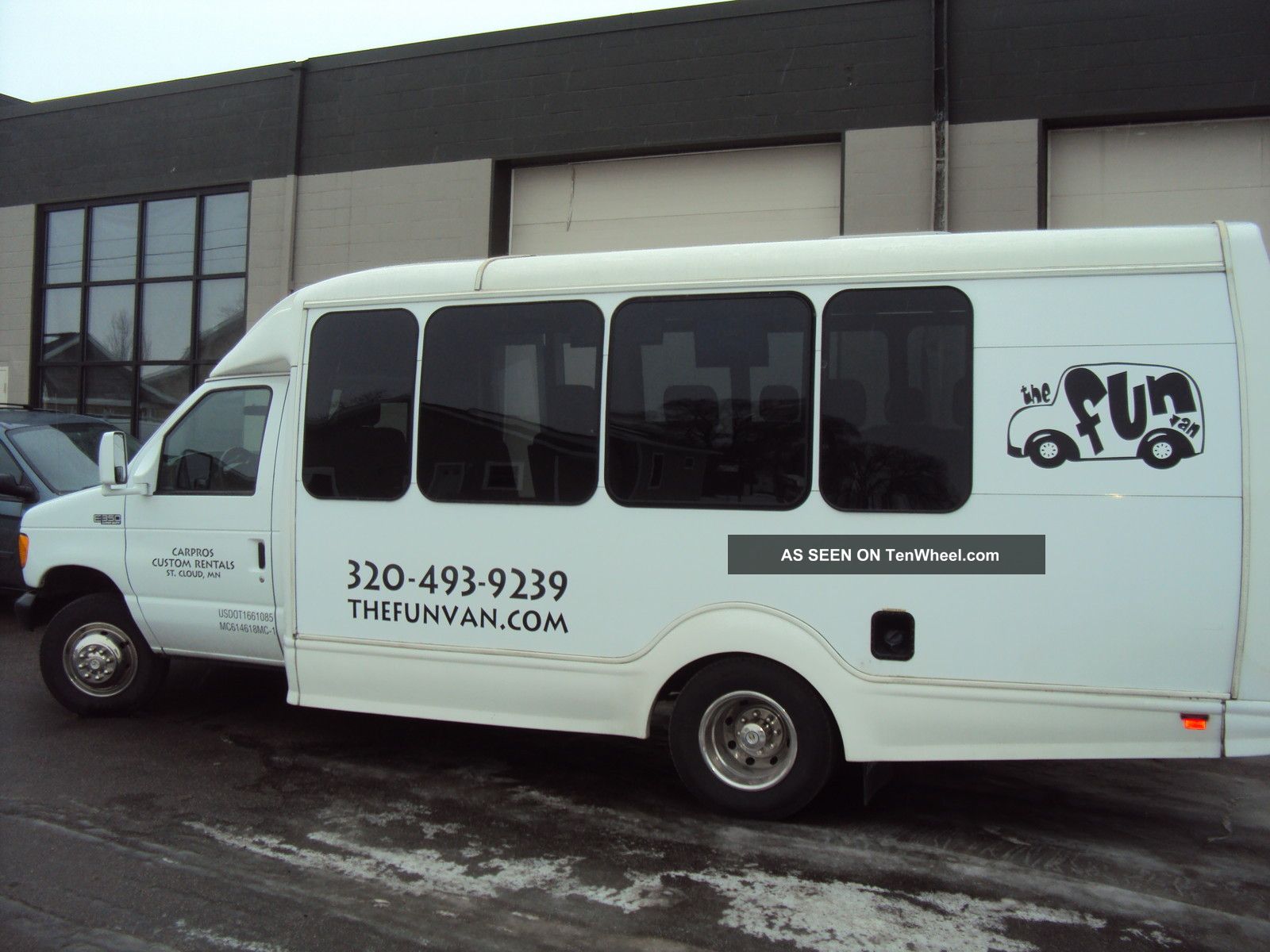 2005 Ford e350 shuttle bus #2