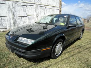 1995 Saturn Wagon With 5 Speed And With photo
