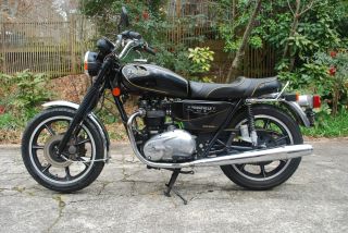 1982 Triumph Bonneville Royal Wedding Limited Edition - Rare One Of 95 Imported photo