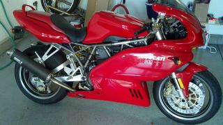 Ducati 900 Sport I.  E.  Model Year 2000 photo