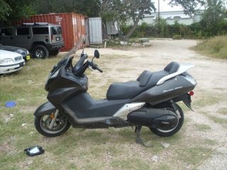2008 Honda Silverwing 600c Automatic 50mpg Scooter Saves Gas photo