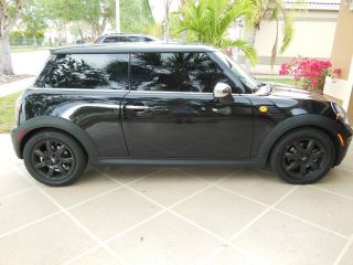 2009 Mini Cooper Base With Premium And Sports Package photo