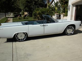 1964 Lincoln Continental Convertible,  American Classic Car,  Suicide Doors photo
