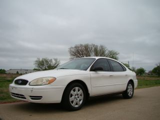 2005 Ford Taurus Se,  Texas Car,  Priced To Sell,  Look photo