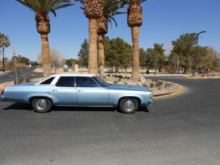 1976 Olds Delta 88 photo