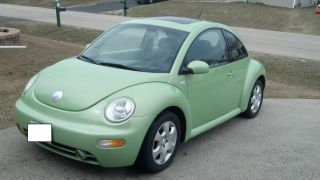 2002 Volkswagen Beetle Gls Hatchback 2 - Door 2.  0l photo