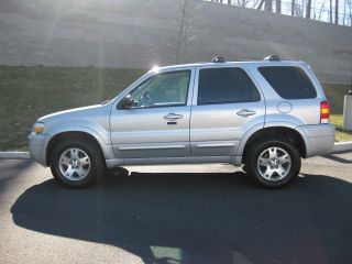 2006 Ford Escape Limited Sport Utility 4 - Door 3.  0l photo