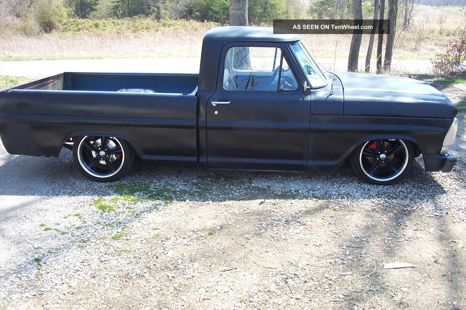 Vintage looking ford pickups #3