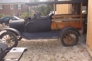 1917 Ford Model T 2 Door Truck Wagon photo