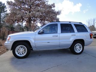 2004 Jeep Grand Cherokee Limited Sport Utility 4 - Door 4.  7 L photo