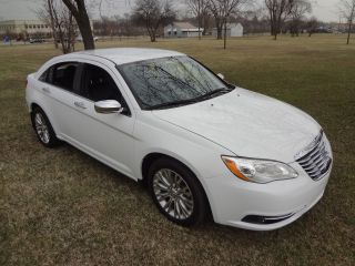 2012 Chrysler 200 Limited_2.  4l_8k_htd Lther Seats_sirius_aux_rebuilt_no Reserve photo