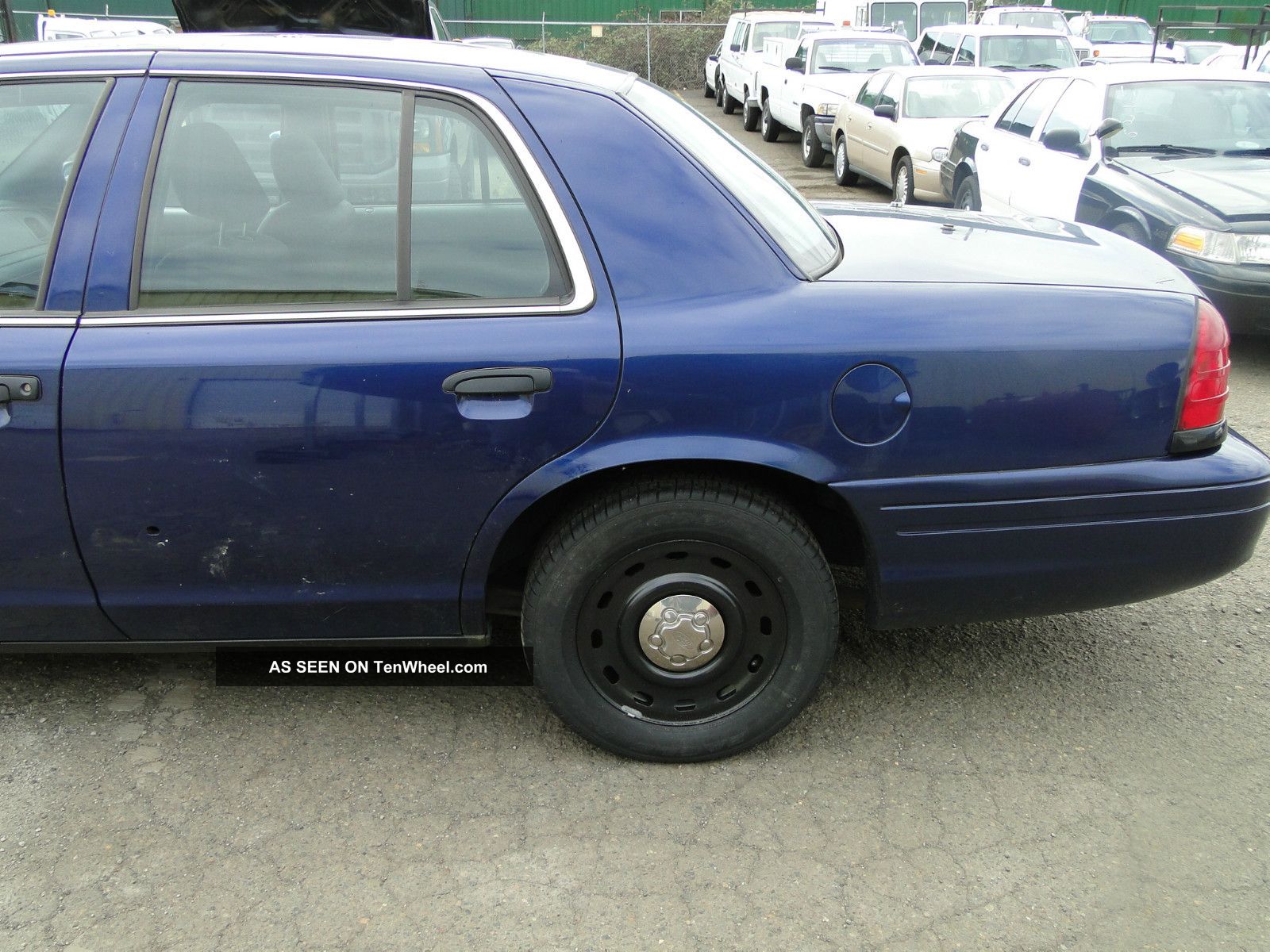 2004 Ford crown victoria rims