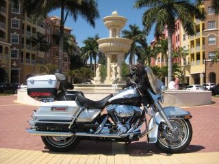 2003 Harley - Davidson Electra Glide Classic Anniversary Edition photo