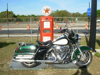 2011 Flhp,  Harley Davidson Police Road King photo