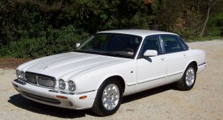 2001 Jaguar Xj8 Sedan Loaded And Inside And Out photo