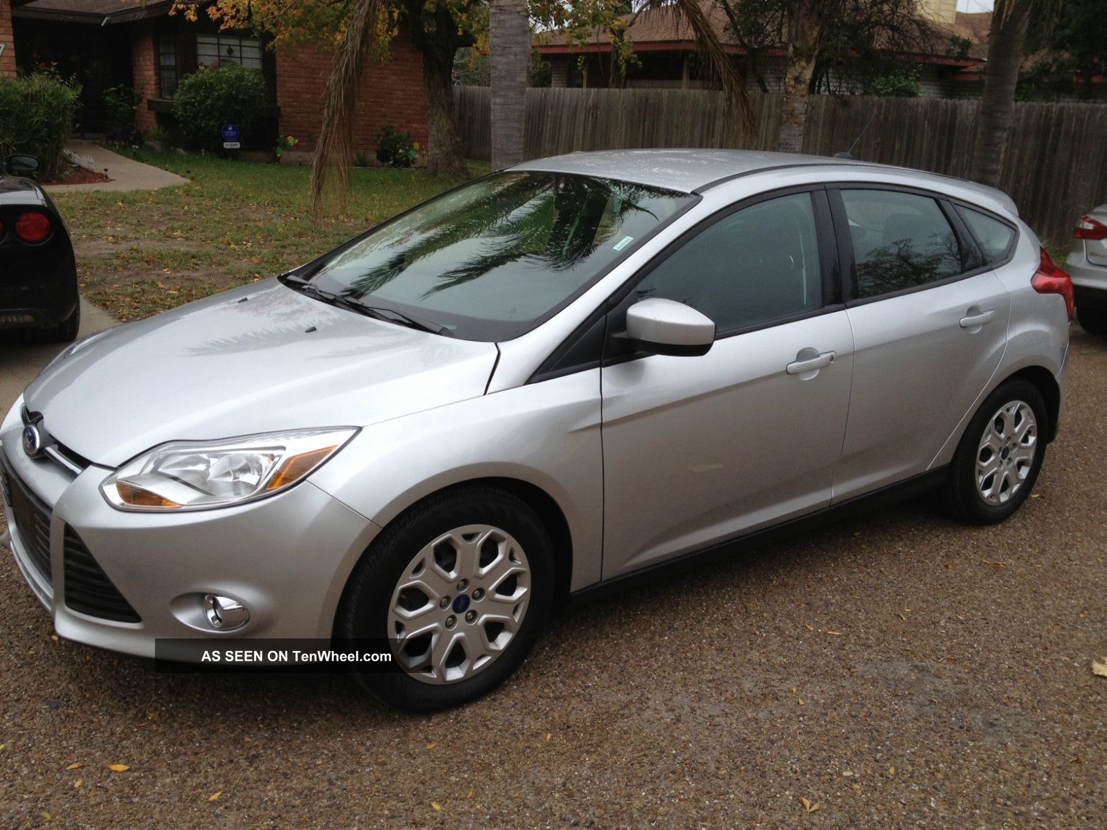 2013 Ford focus hatchback silver #7
