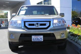 2010 Honda Pilot 2wd 4dr Touring W / Res & Navi Suv - Title Loaded photo