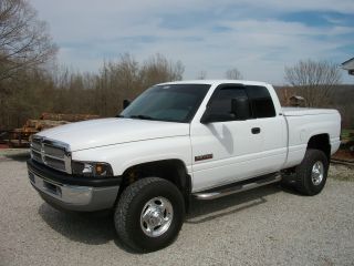 2001 Dodge Ram 2500 Cummins photo