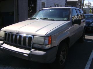 1997 Jeep Grand Cherokee Larado photo
