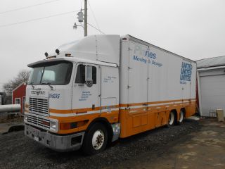 1988 International 9700 With 350 Cummins Non Electric Runs Good Very Reliable photo