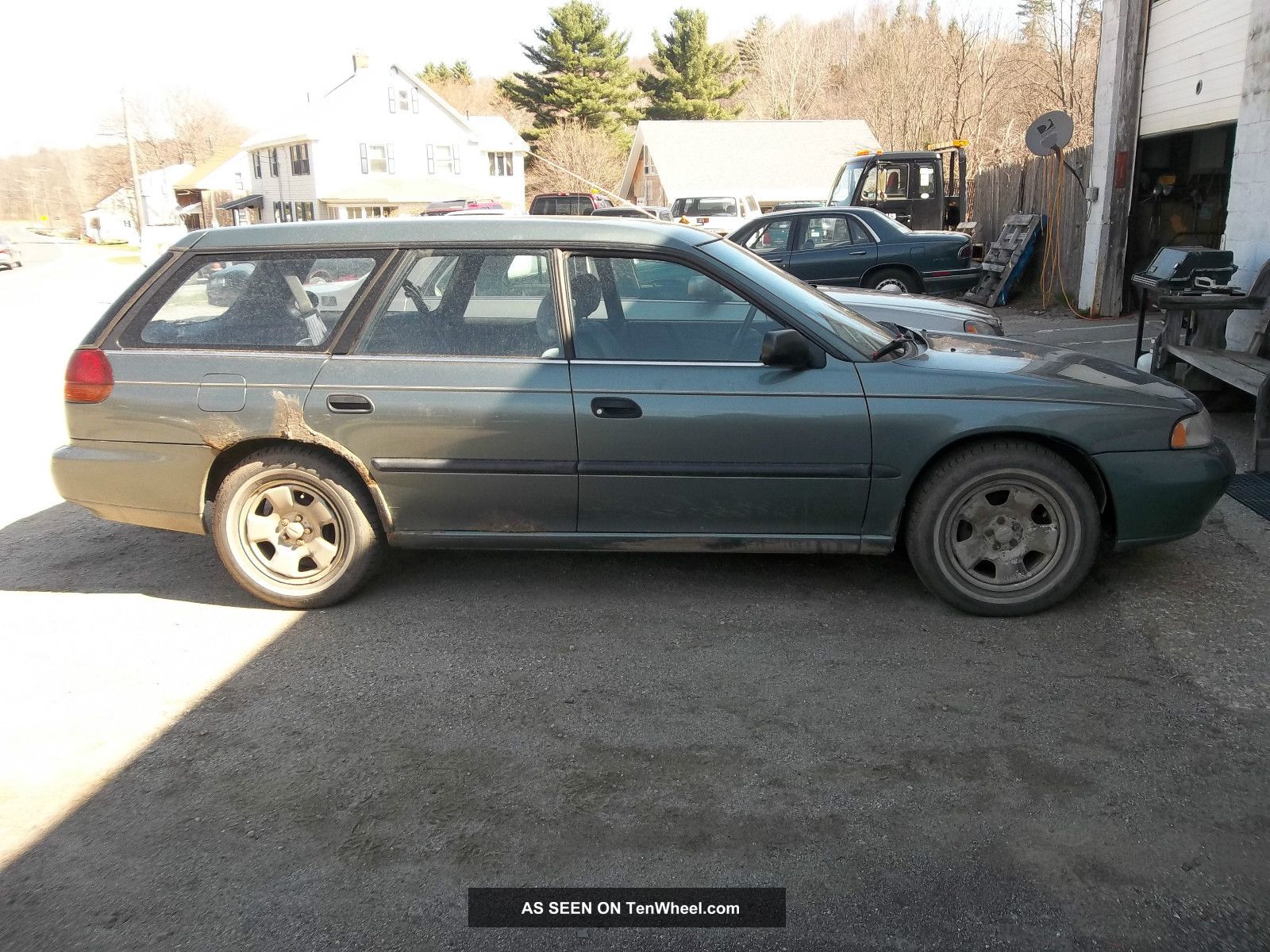 The 1995 Subaru Legacy L Sedan: Is It A Classic? - vsmw3i3