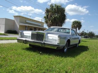 1979 Lincoln Mark V Base Coupe 2 - Door 6.  6l photo