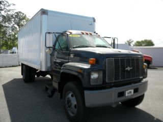 2000 Chevrolet C7500 Box Truck In Virginia photo