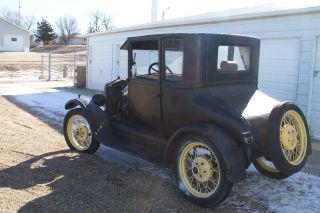 1926 Ford Model T Coupe W / Wire Wheels photo