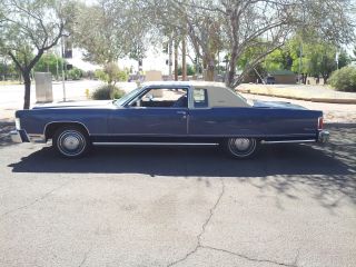 1976 Lincoln Continental 2dr Town Coupe photo
