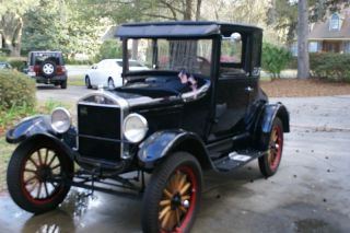 1926 Ford Model T 5 Window Coupe photo