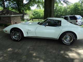 1976 Chevorlet Corvette photo