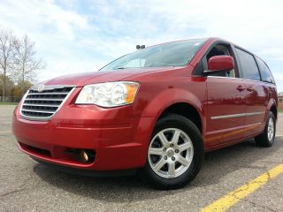 2010 Chrsyler Town & Country 4.  0l Stow N Go Loaded Many Options photo