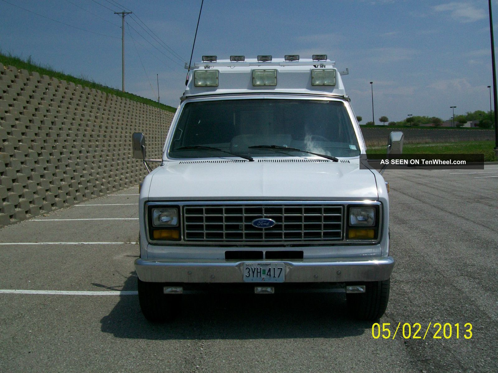 Ford e350 ambulance van #8