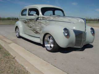 1940 Ford Tudor photo