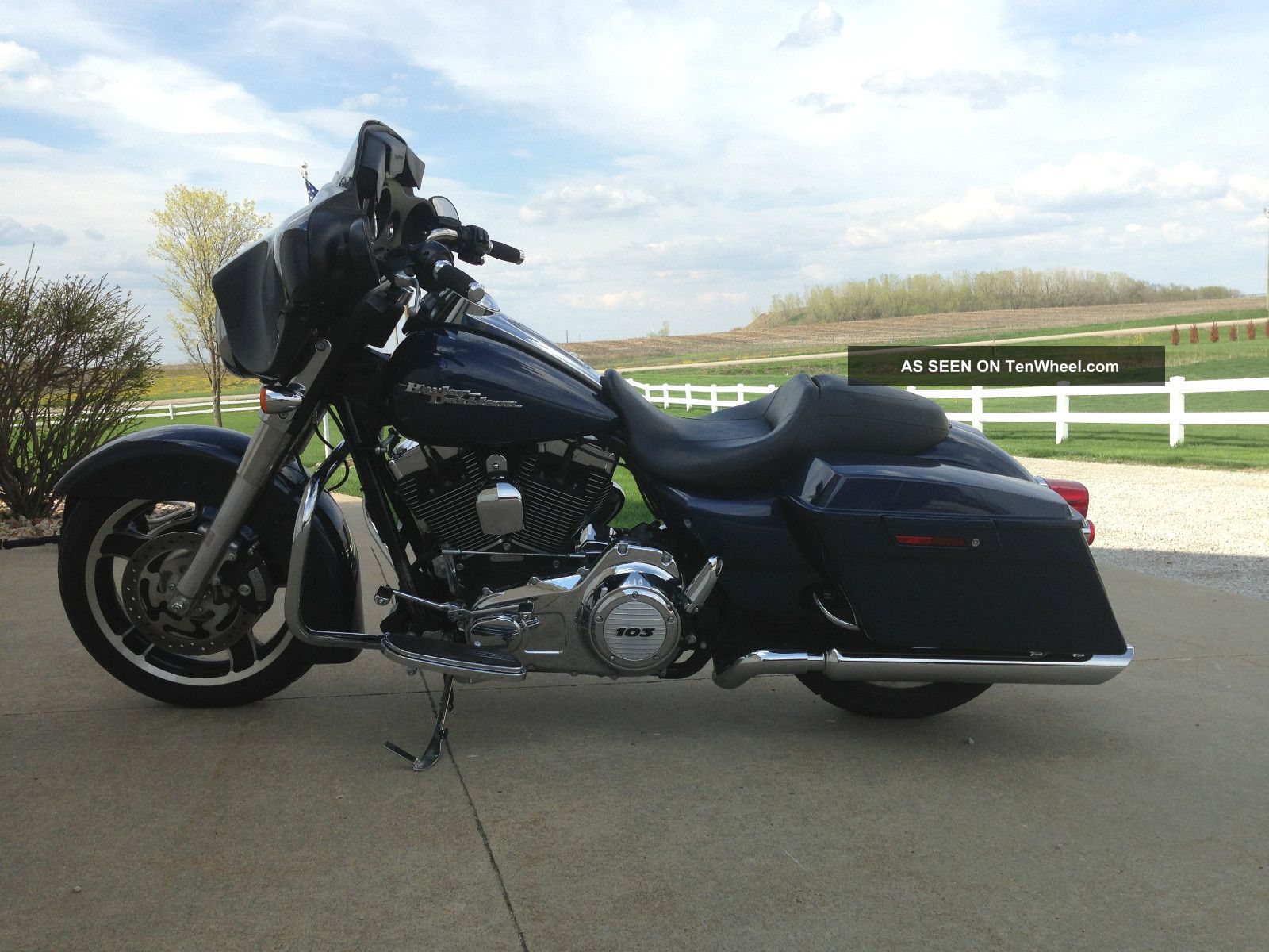 Harley Davidson 2012 Flhx Streetglide 103ci Cruise Control And Am / Fm / Cdusb Touring photo