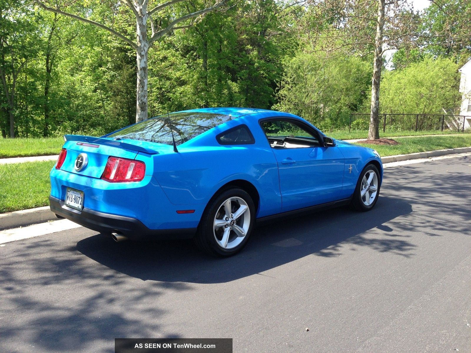 2010 Ford mustang v6 pony package review