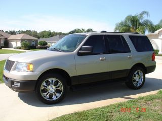 2004 Ford Expedition Xlt Sport Utility 4 - Door 4.  6l photo
