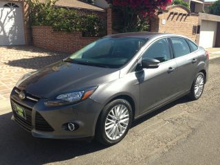 2013 Ford Focus Titanium Rebuilt Title In Hand Fully Loaded photo