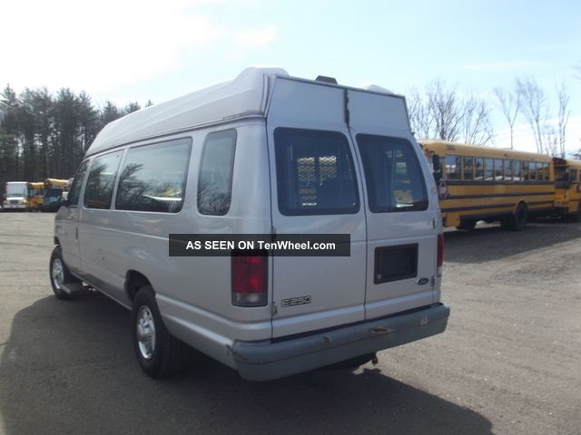 Commercial wheelchair vans ford #10