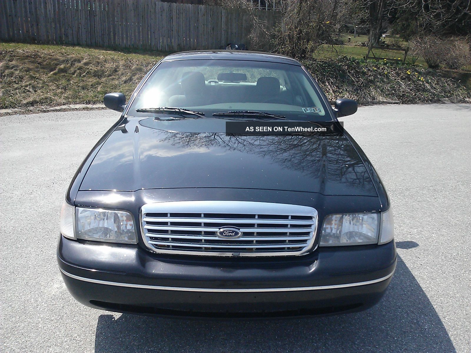 2005 Ford crown victoria police package