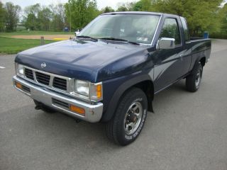 1994 Nissan D21 4x4 Nr Se Extended Cab Pickup Automatic photo